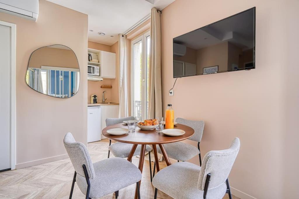 Appartement Colore Wagram - II Paris Bagian luar foto